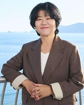 去上学了